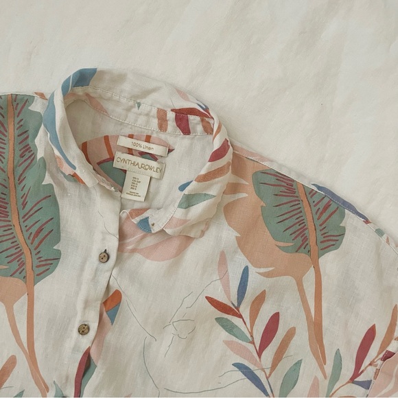 Cynthia Rowley | NWOT 100% Linen Floral Short Sleeve Button Down Shirt | Small - Picture 3 of 4